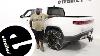Etrailer Installe Des Chaînes à Neige Titan Chain Sur Un Rivian R1t De 2023
